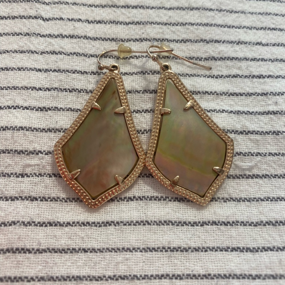 Elegant Gold and Brown Iridescent Earrings